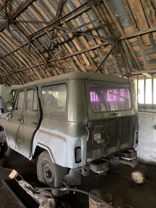 Продам два автомобілі УАЗ