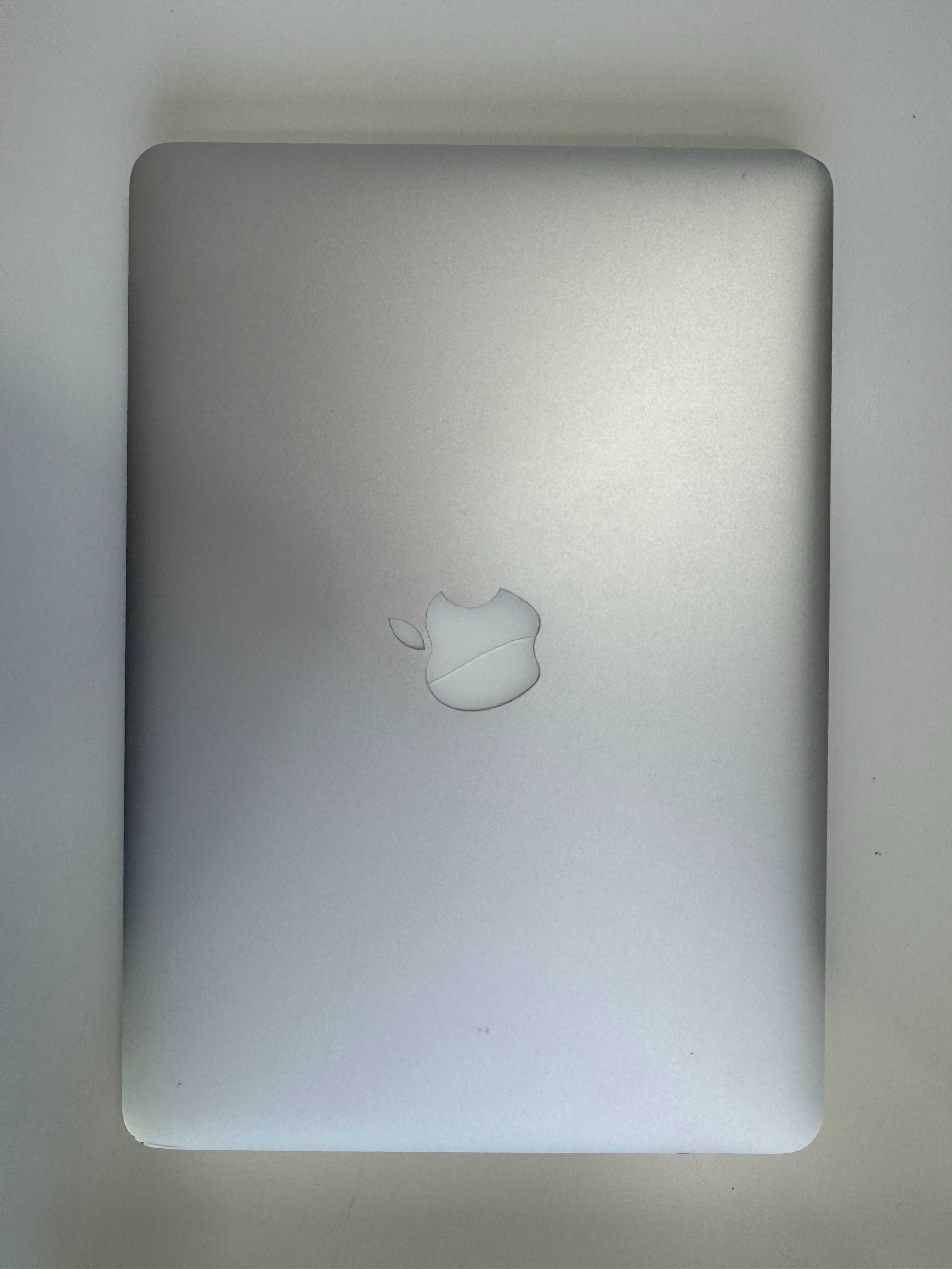 MacBook Pro Retina 13” (2013) 2,4GHz i5 | 8GB RAM | 256GB