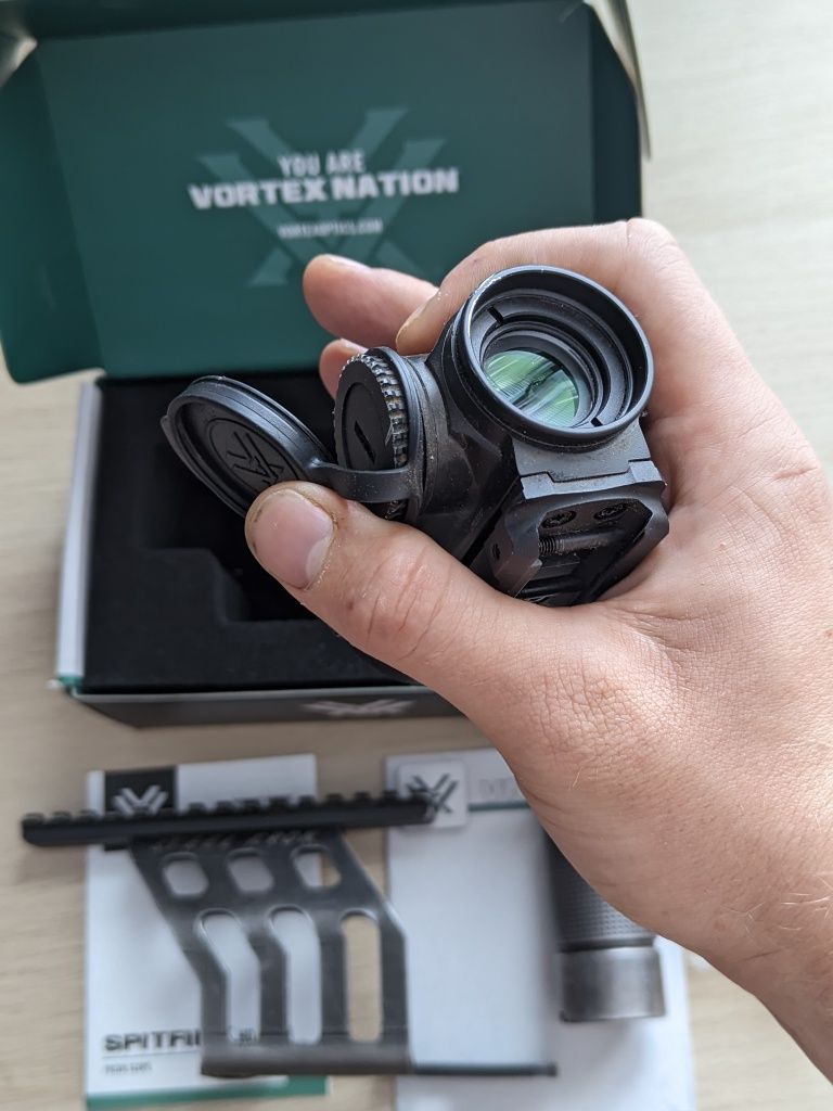 Vortex Spitfire 3x Gen II Оригінал + кріплення KRON + полум'ягасник AK