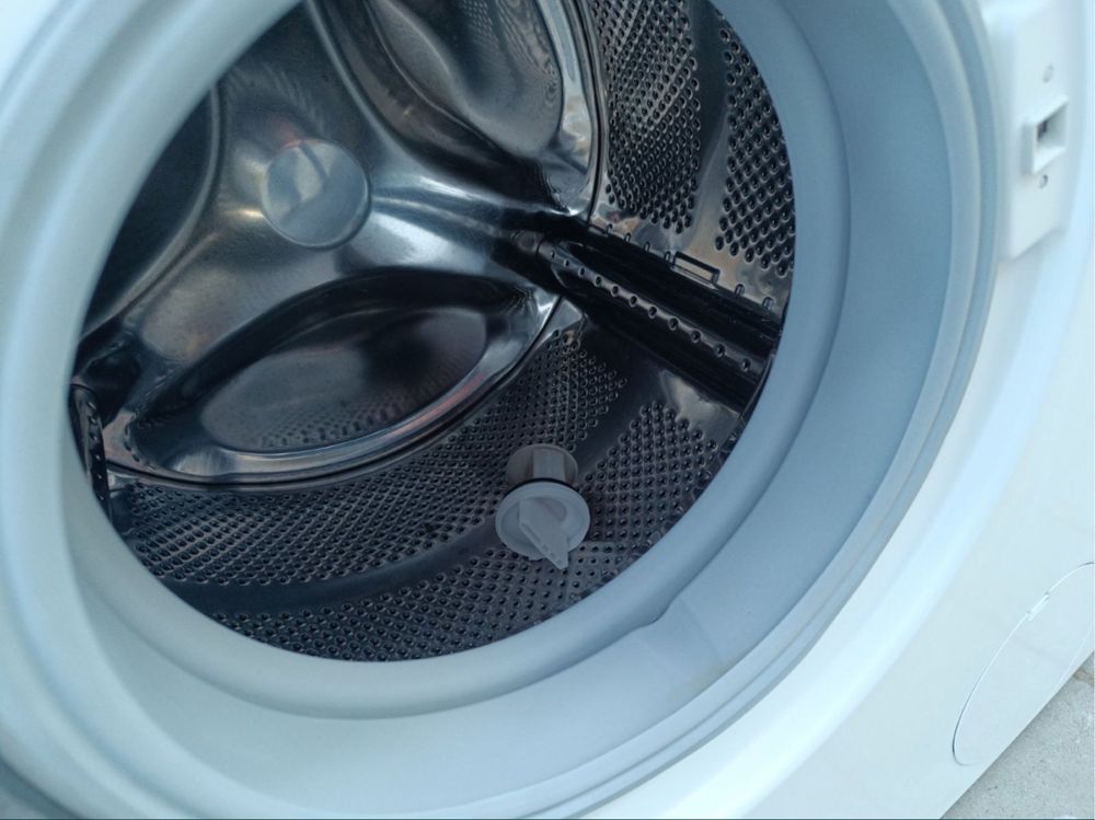 Продам Пральну Машину Bosch WAJ280H0 Німеччина.Доставляю
