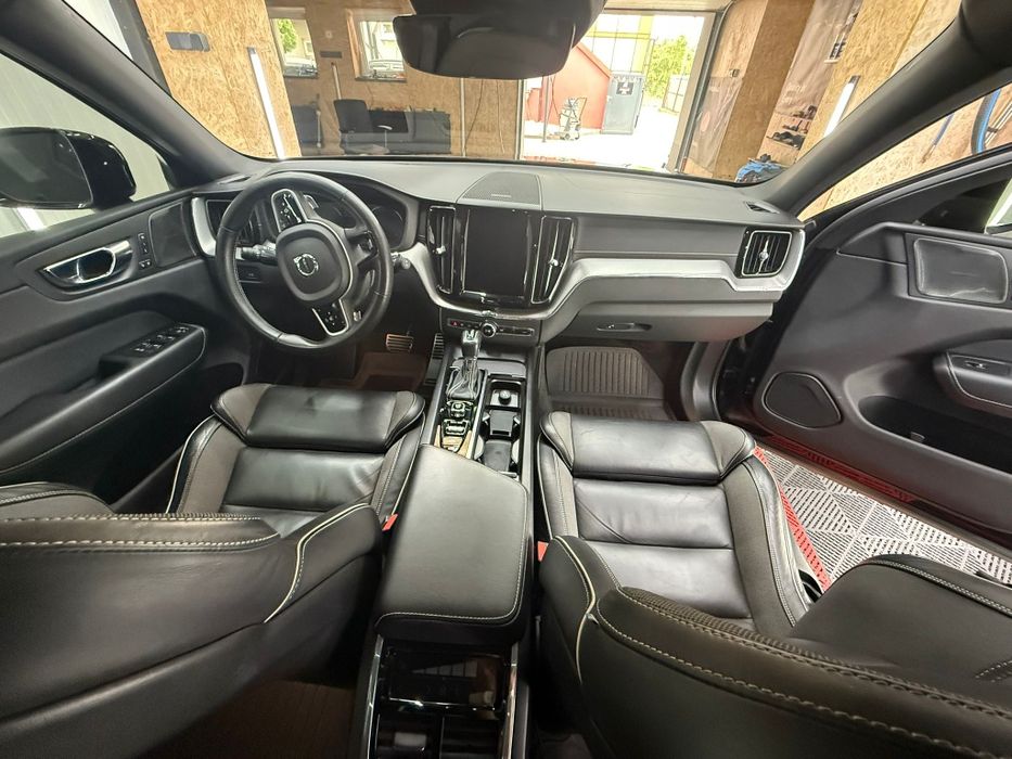 Volvo XC60 T6 AWD R-Design Polestar