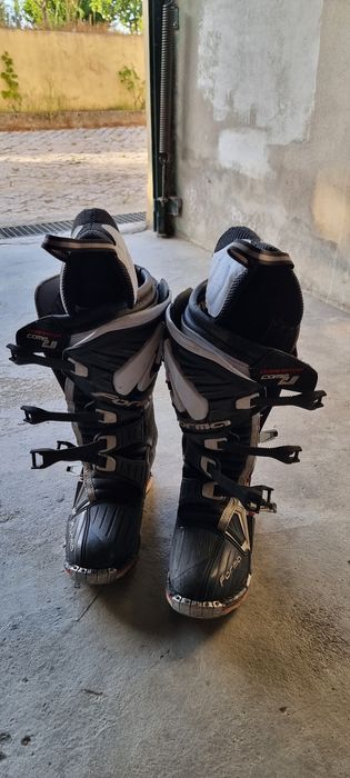 Material motocross e enduro.