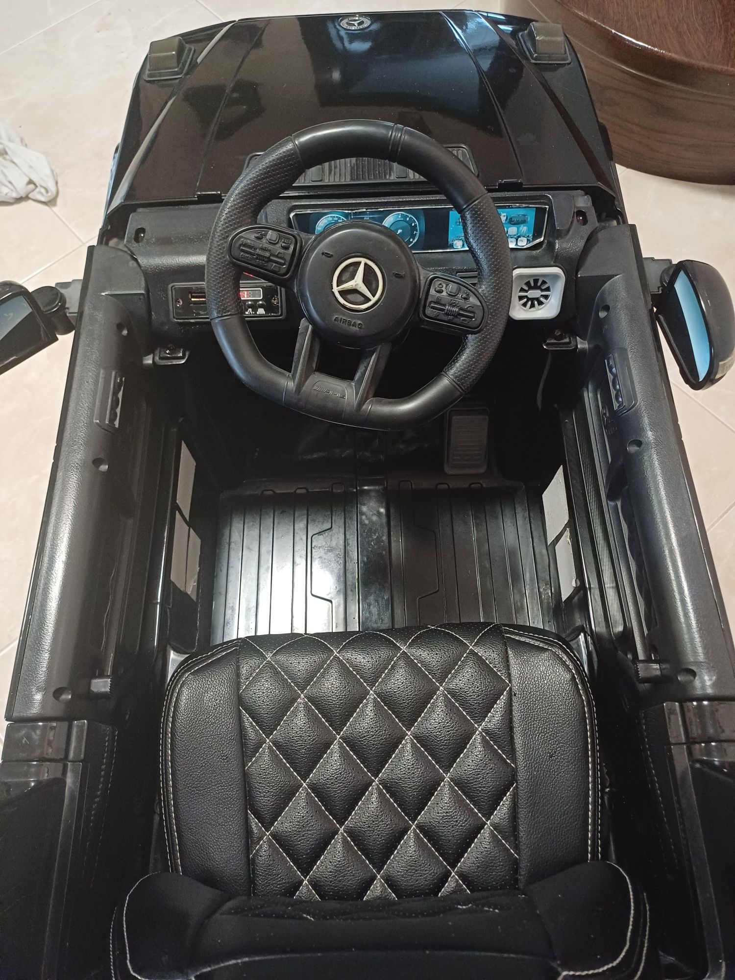 Samochód na akumulator Mercedes