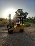 Empilhador caterpillar a disel 1750 kg
