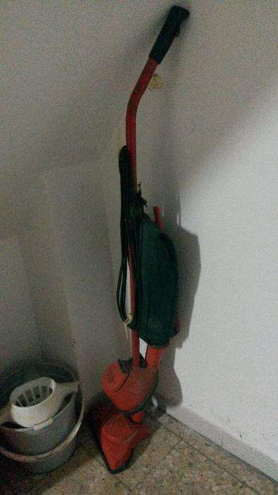 aspirador vintage antigo em bom estado