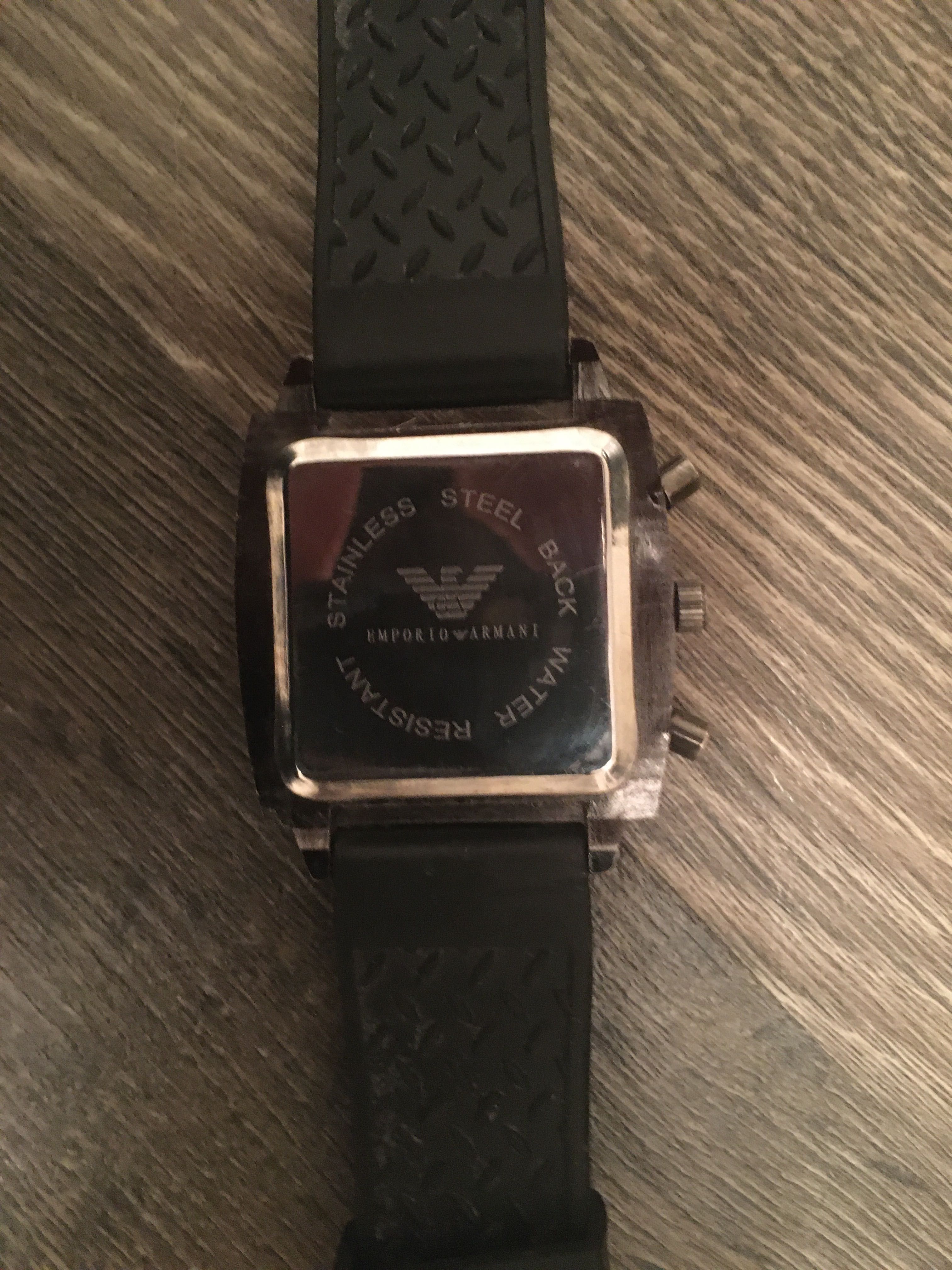 Kwadratowy Zegarek Giorgio Armani