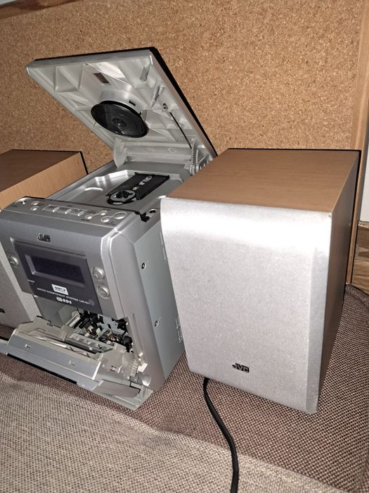 Wieża mini JVC MP3