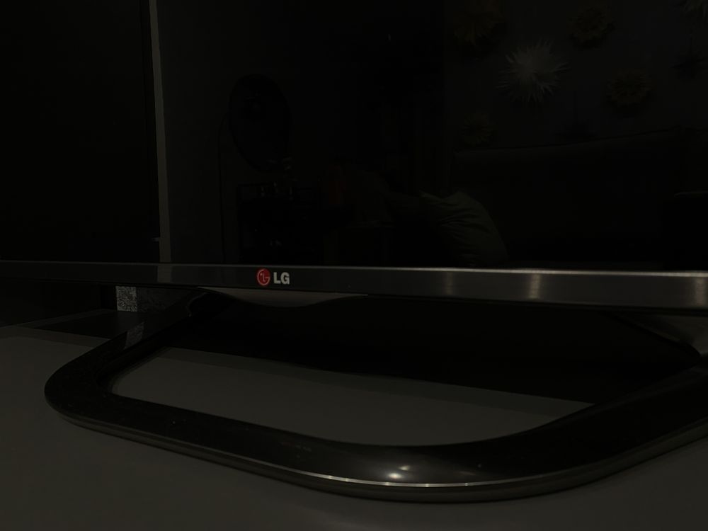 Телевизор LG Cinema 3D 39LA620V-ZA