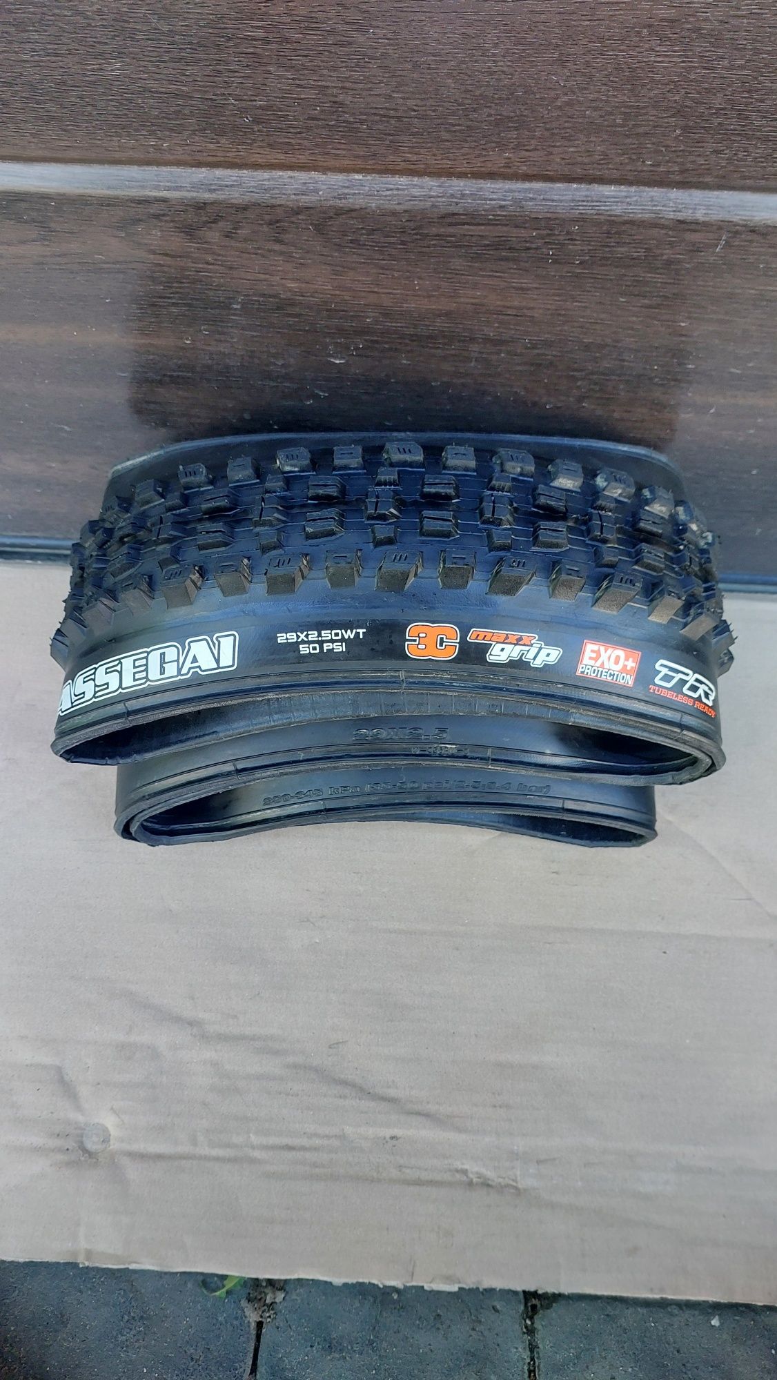 Покришки Maxxis, Connecticut 27.5×2.6(29×2.5)