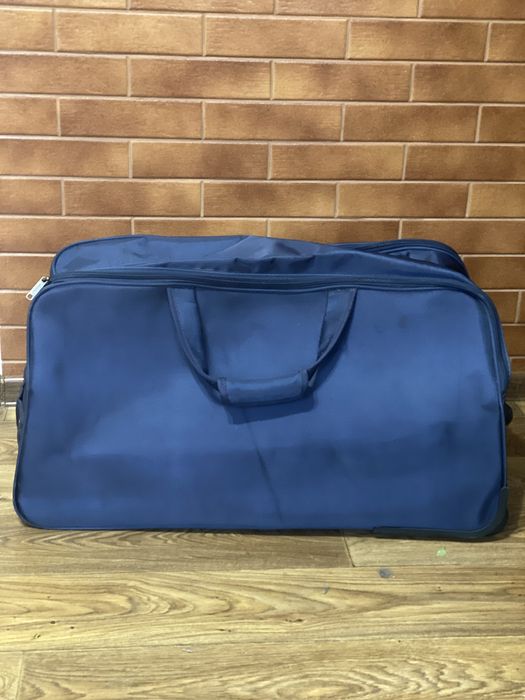 Сумка на коласах, велика валіза на колесах