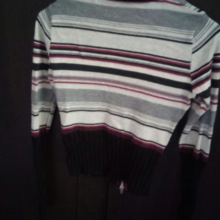 Oryginalny krótki sweter 36