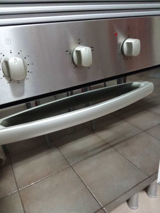 Conjunto placa vitrocerâmica mais forno elétrico