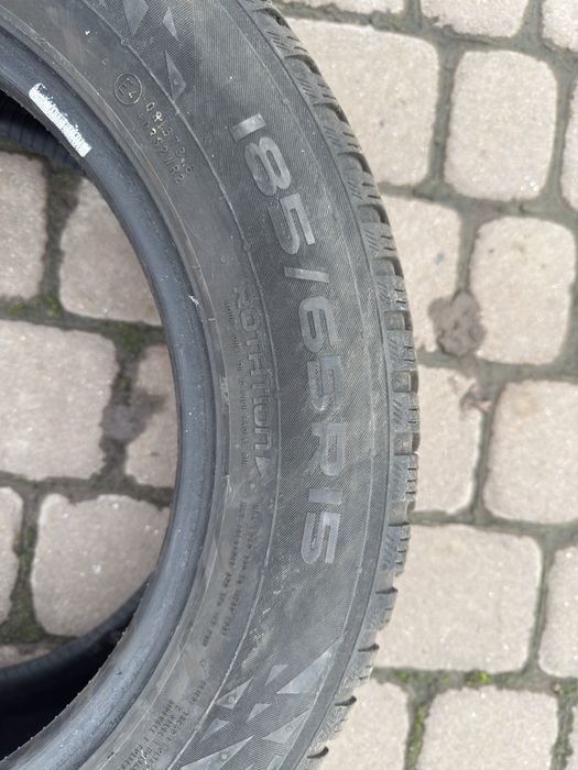 185/65 r15 88T Nokian snowproof 2