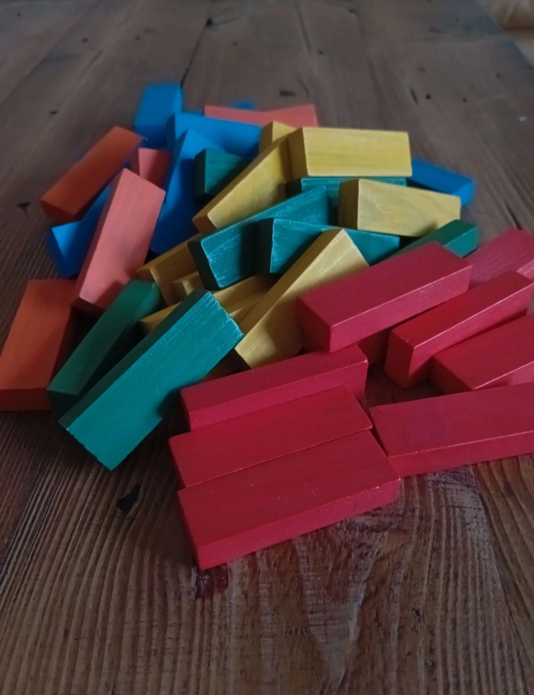 Jenga - kolorowe klocki