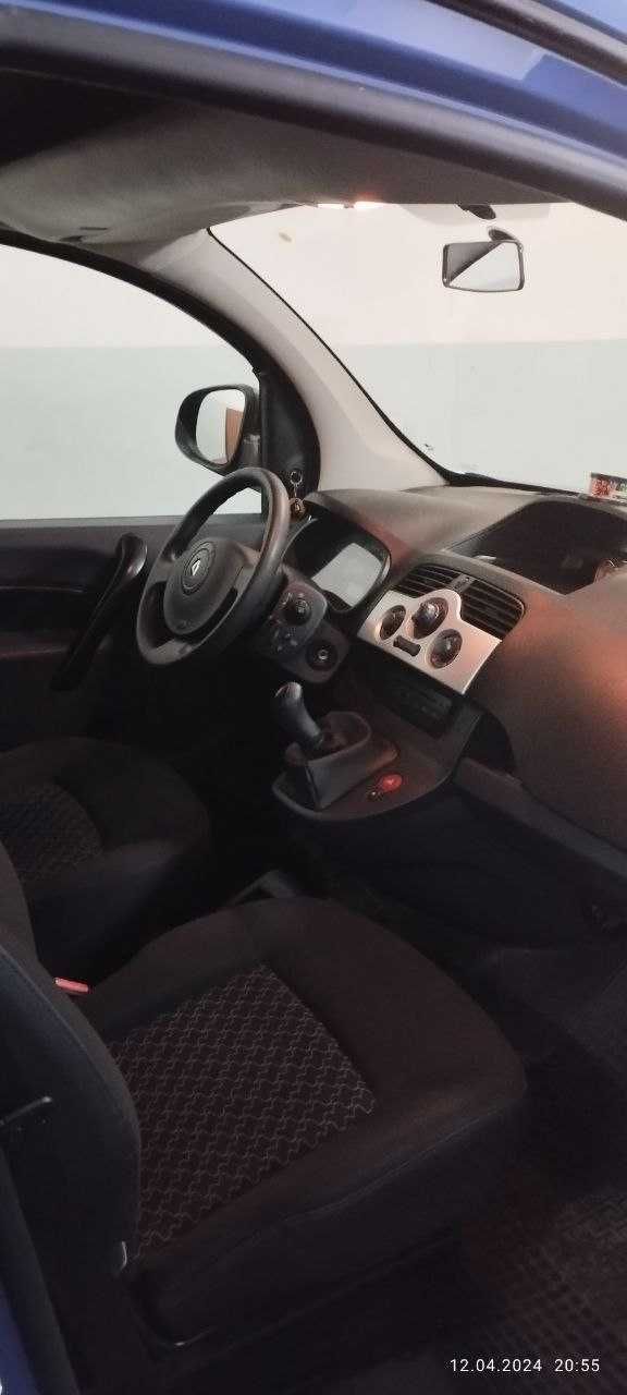 Продам Renault Kangoo 2013