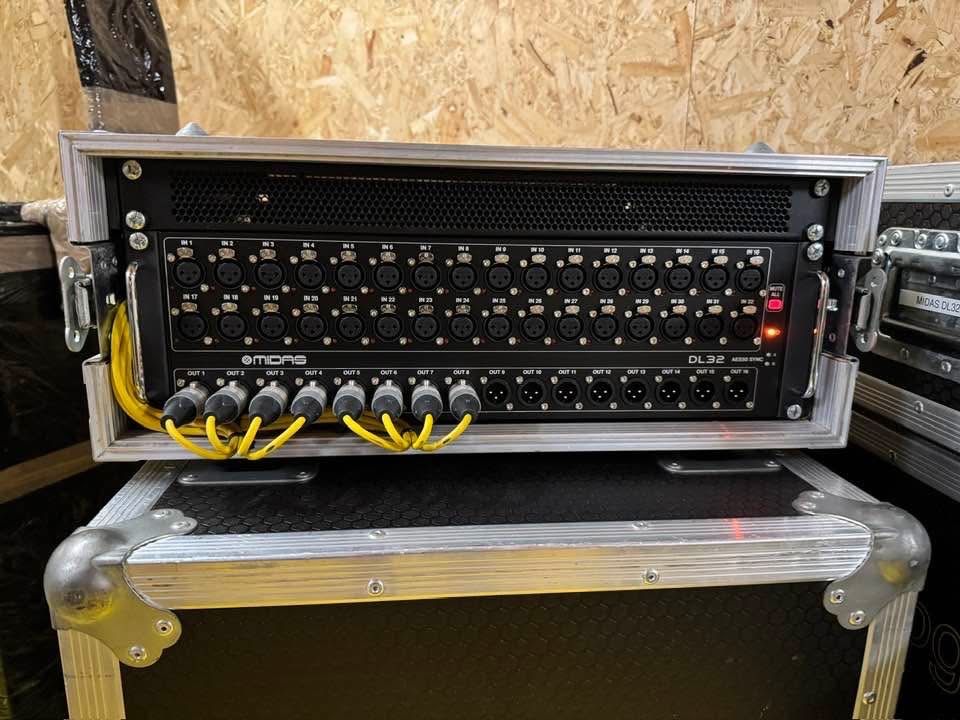 MIDAS M32r + Stage DL32