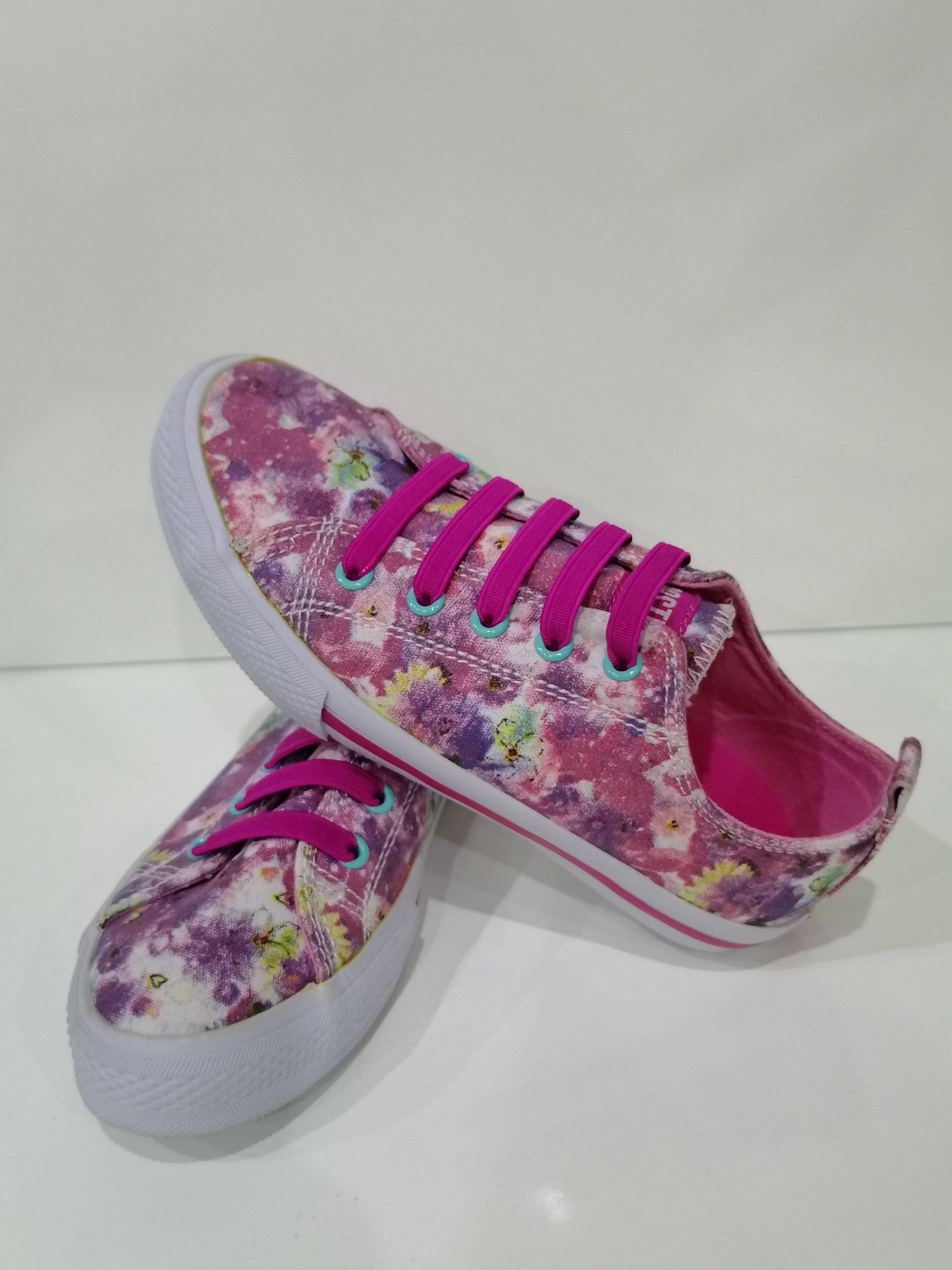 Novas! Sapatilhas menina 31