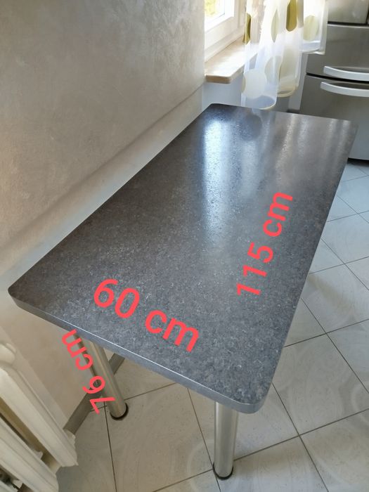 Stół kuchenny z blatu
