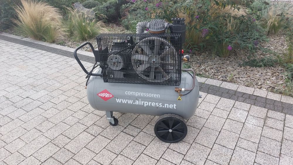 Kompresor dwutłokowy HK 425-100,  10 bar 3 KM/2.2 kW 400V 400 l/min