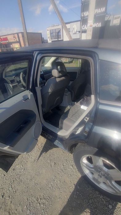 Dodge Caliber                   .