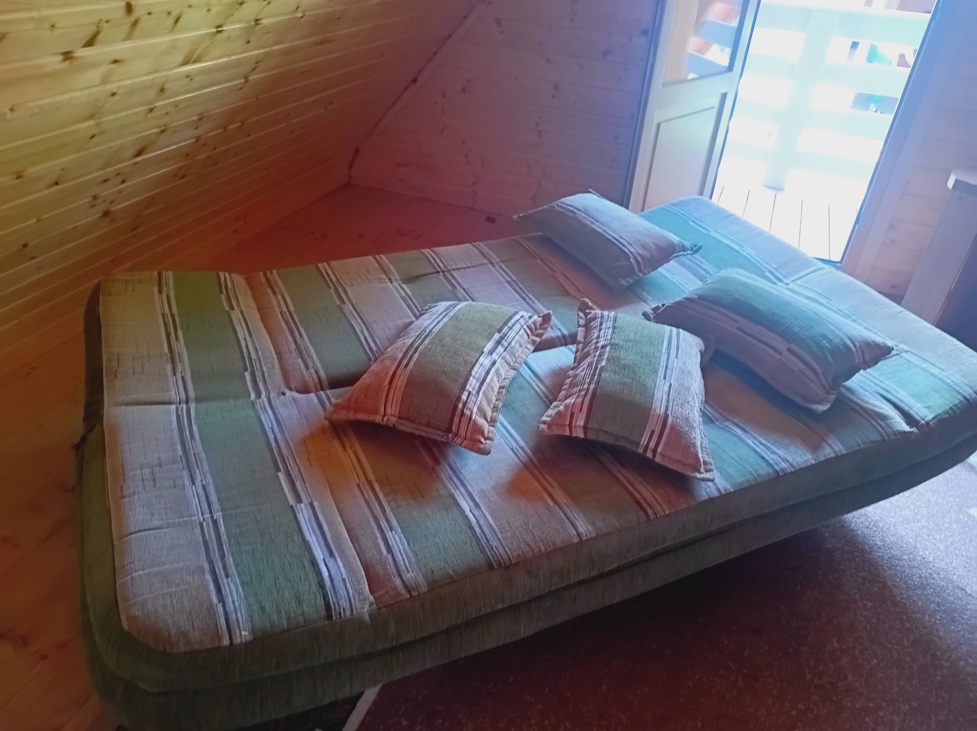 Wersalka łóżko kanapa