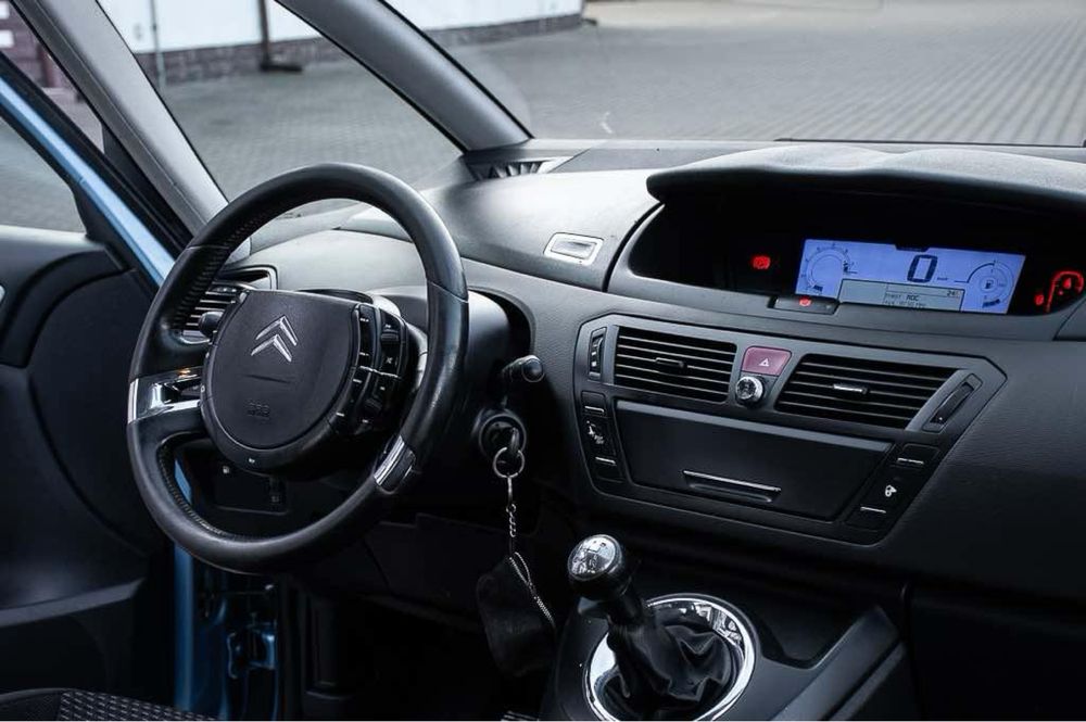 Citroen C4 picasso 1.8 benzyna .