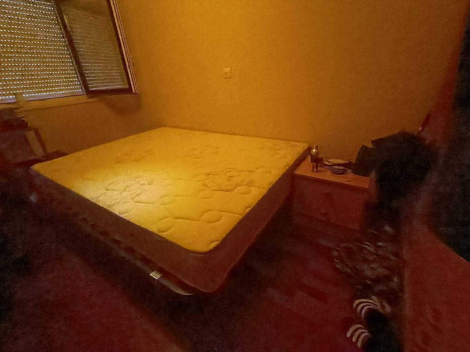 Estrado e colchão novo, 200x140, comprado em Outubro de 2022