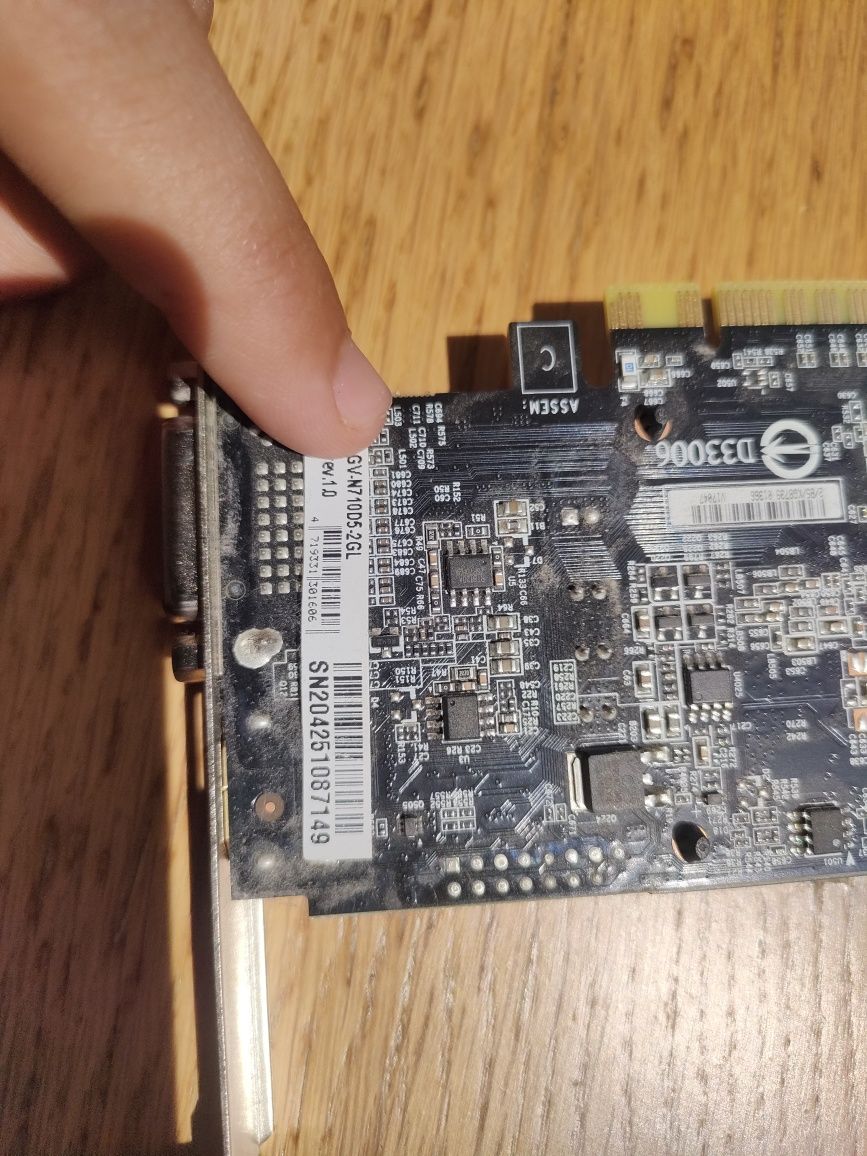 NVIDIA Gt 710 2gb Ddr5 Placa de video como nova