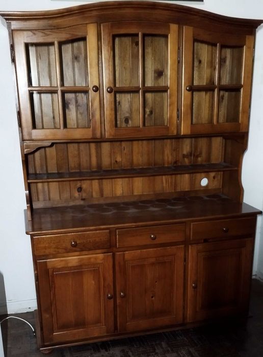 Louceiro em pinho mel