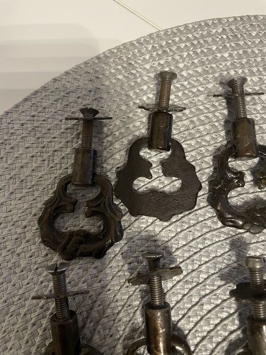 Komplet uchwytow do mebli z lat PRL-mosieżne