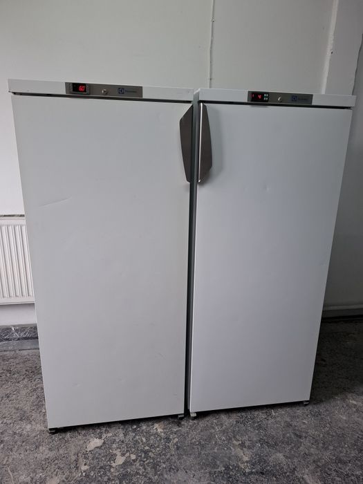 Професійні холодильні камери на 400л.