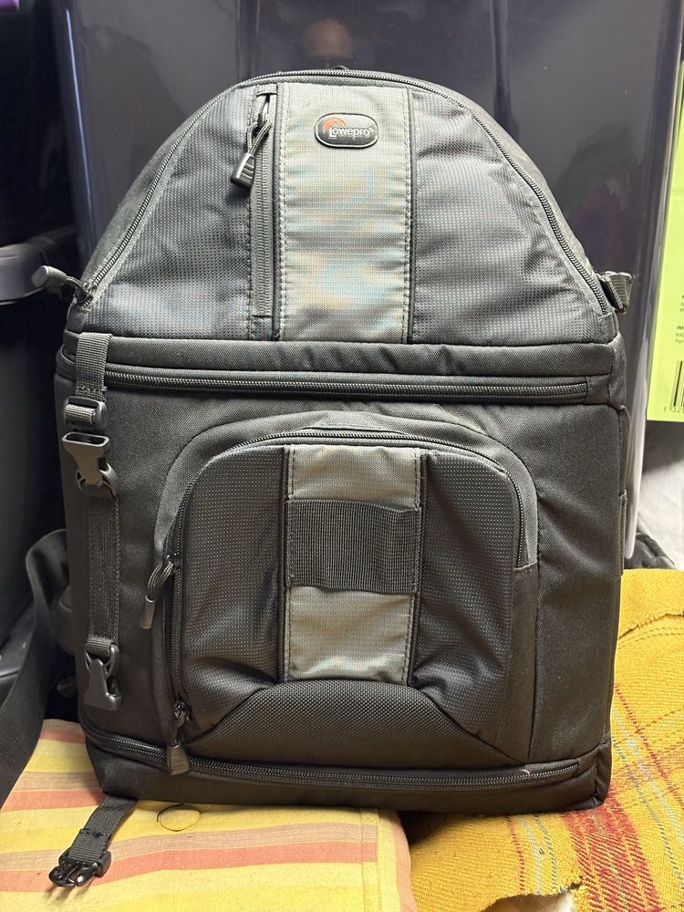 Mochila para Fotografia - Lowepro SlingShot 302 AW