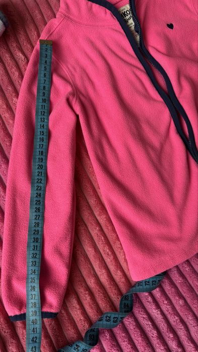 Фірмові флісові кофтинки Oshkosh  р. 5та 7