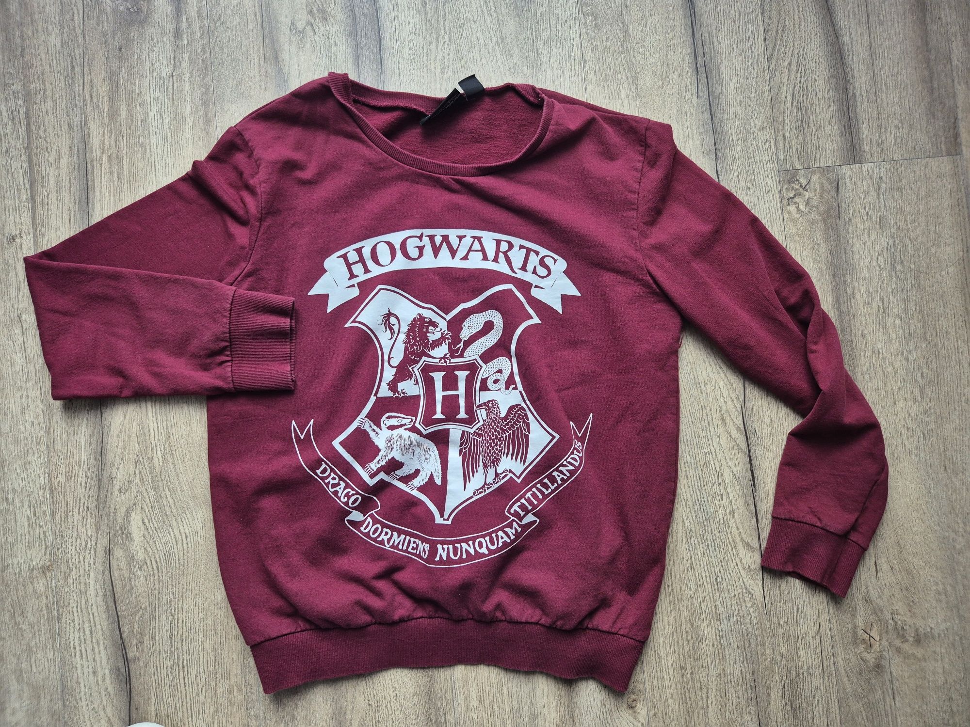 Harry Potter bluza M Hogwarts 
Niewiele noszona 
Rozmiar M