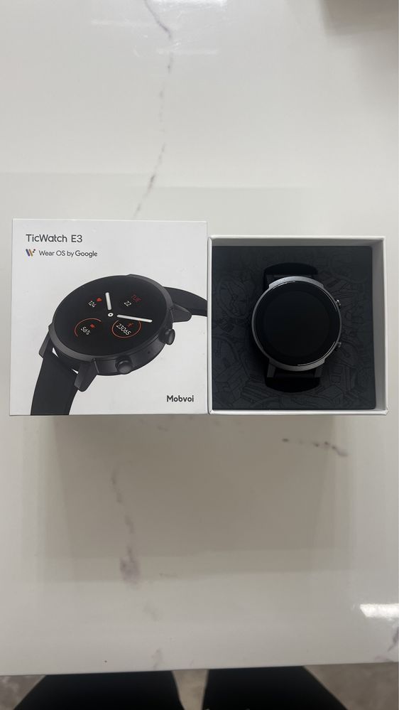 Смарт-годинник Mobvoi TicWatch E3