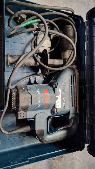 Bosch. Młot udarowy uszkodzony. Tanio.