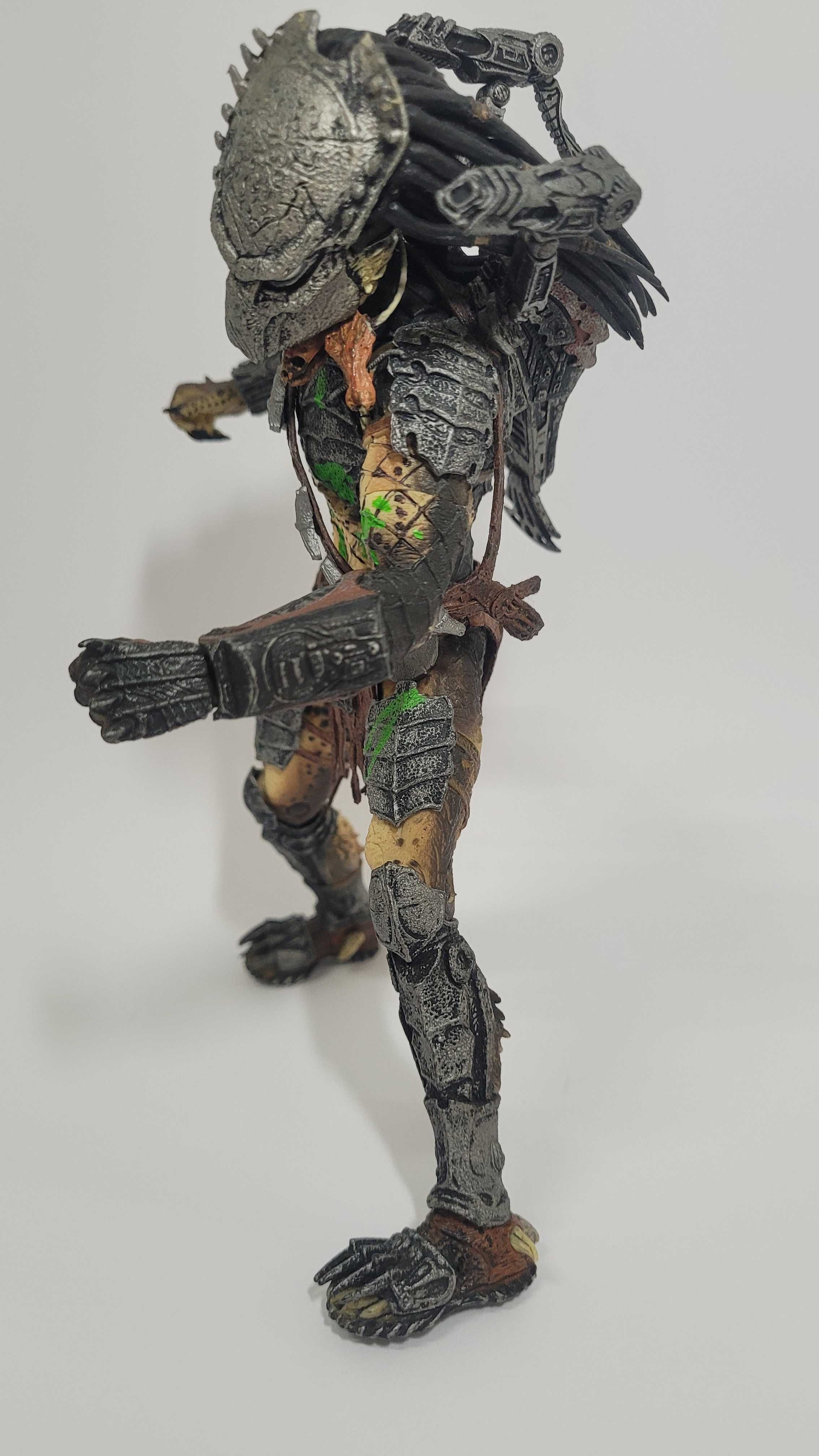 Neca Predator Wolf Masked Damaged 2008 Figurka AvP Requiem