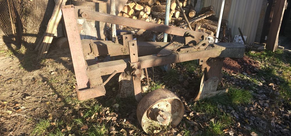 Плуг для трктора