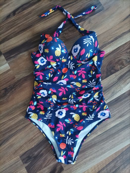 Kostium kąpielowy jednoczęściowy rozm S