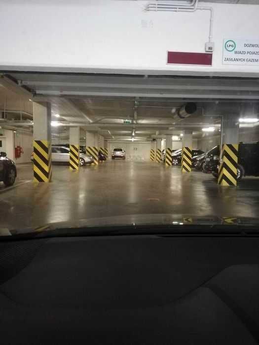 Miejsce parkingowe Koralowa 23