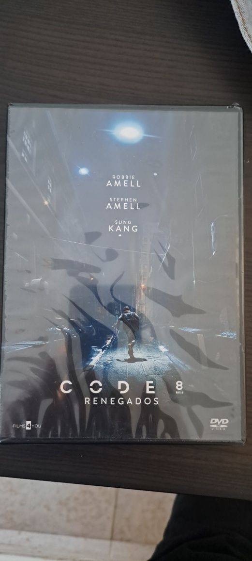 Code 8- Renegados  - DVD