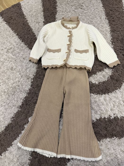 Продаю костюм на двачинку