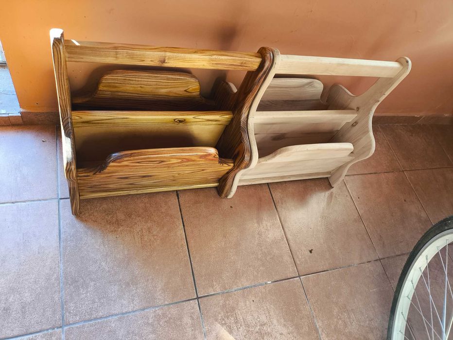 Gazetnik Książkownik drewniany