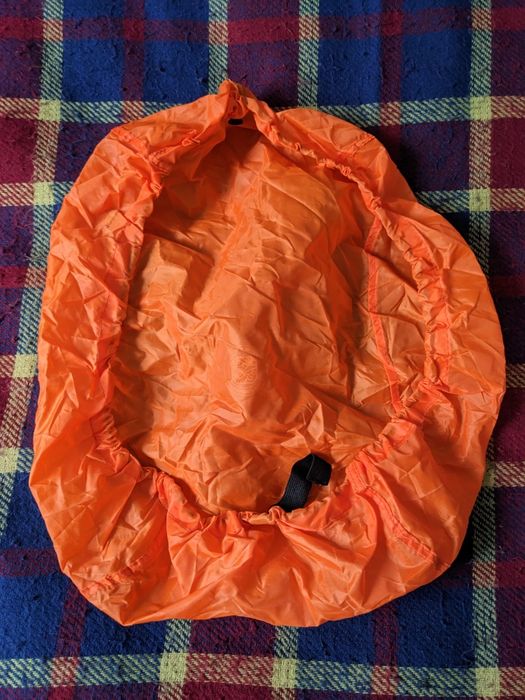 Дождевик на рюкзак, чехол от дождя и снега