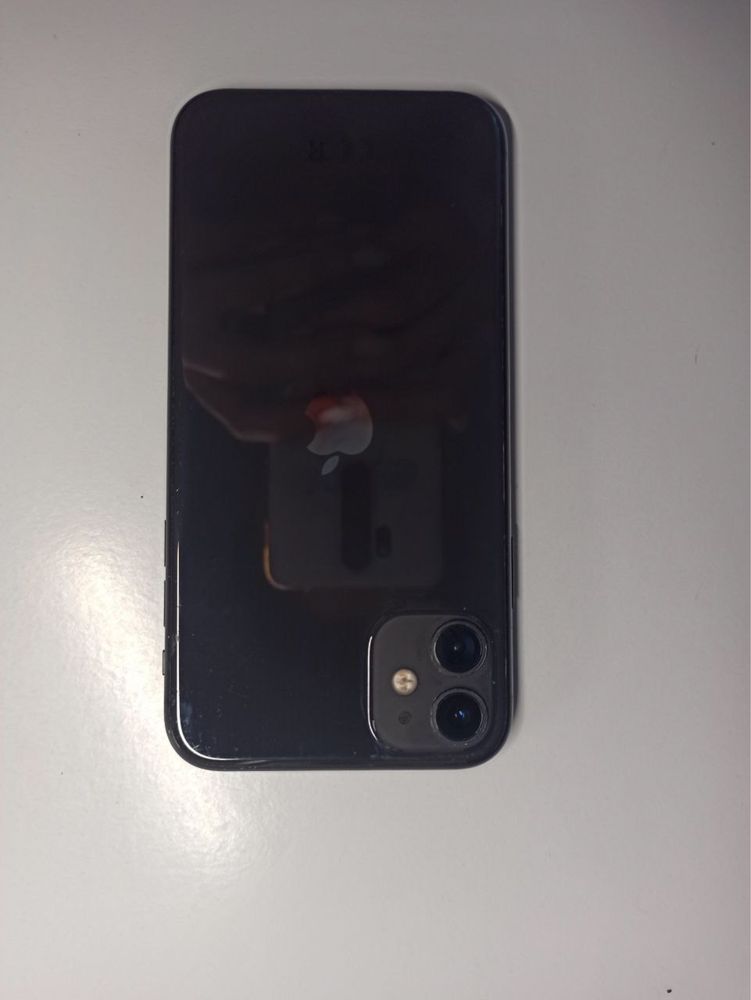 Iphone 11 чорного кольору