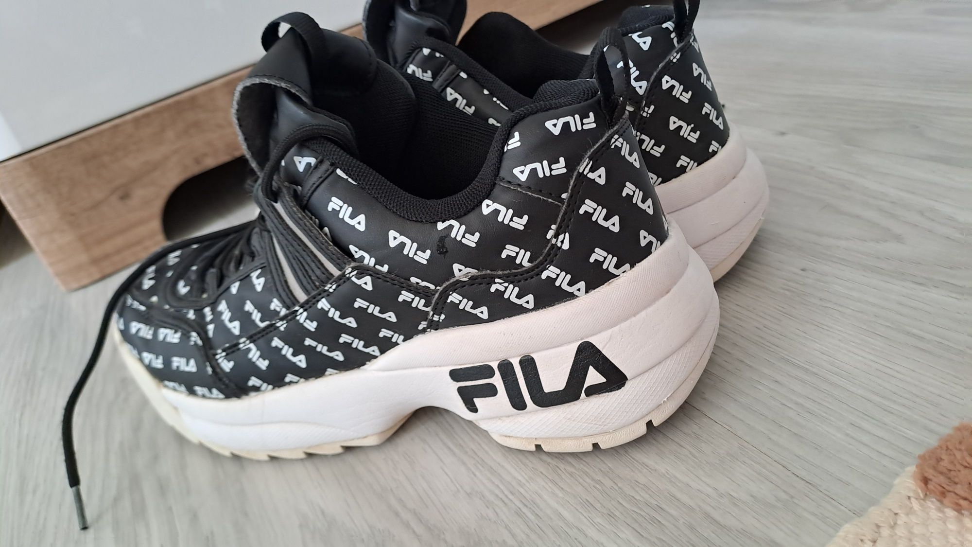 Fila buty r 40 czarne