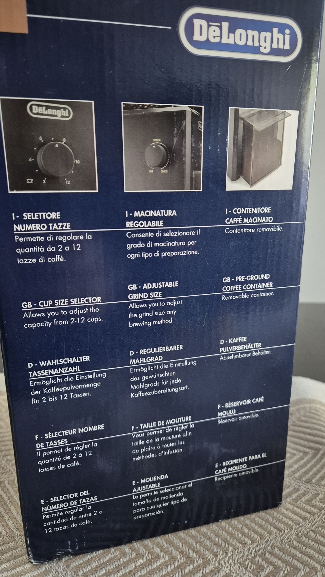 Młynek do kawy Delonghi KG79