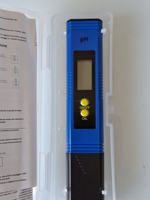 Duas pessas novas na caixa.