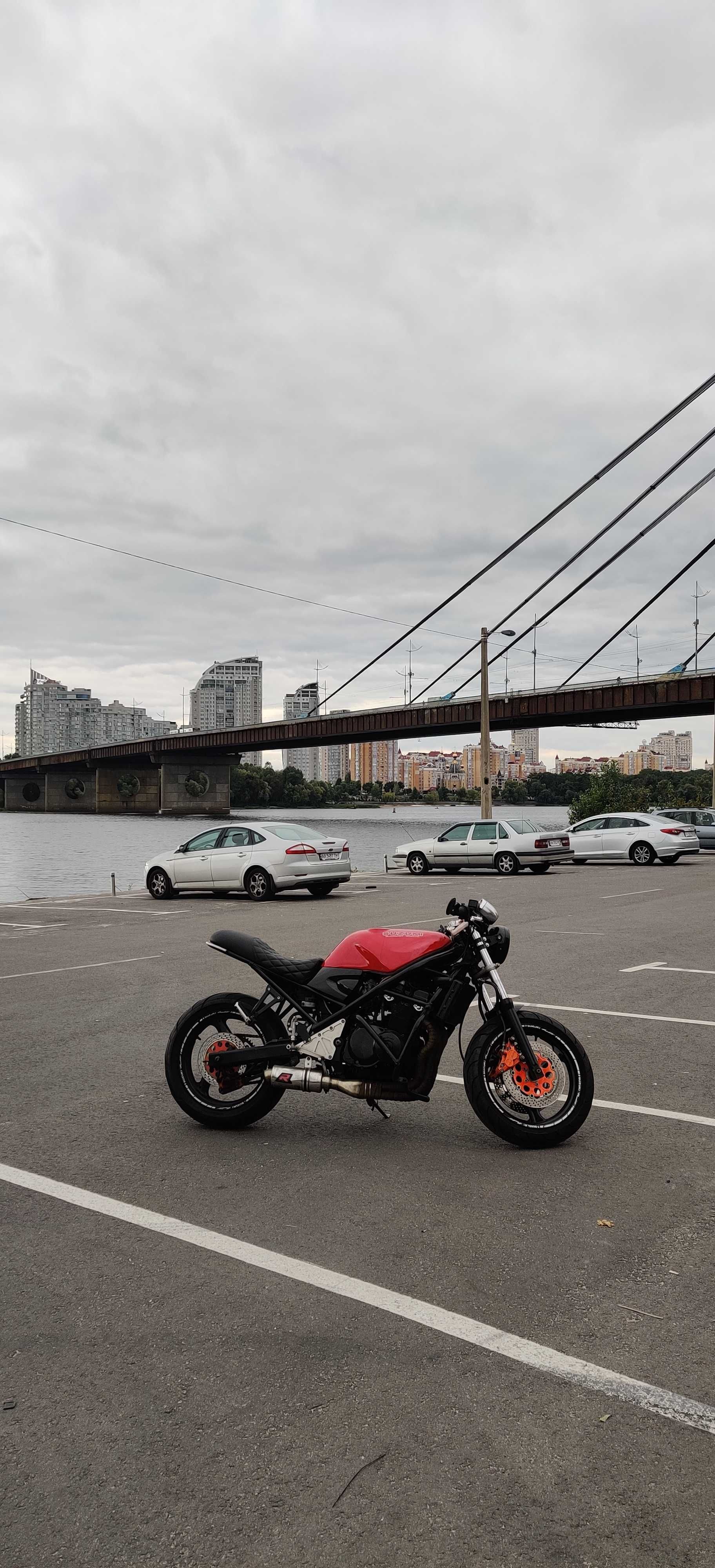 Suzuki Bandit Cafe Racer 400