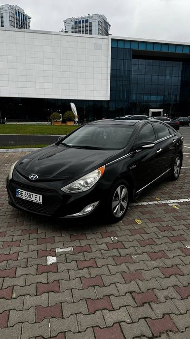 Hyundai Sonata hybrid 2012